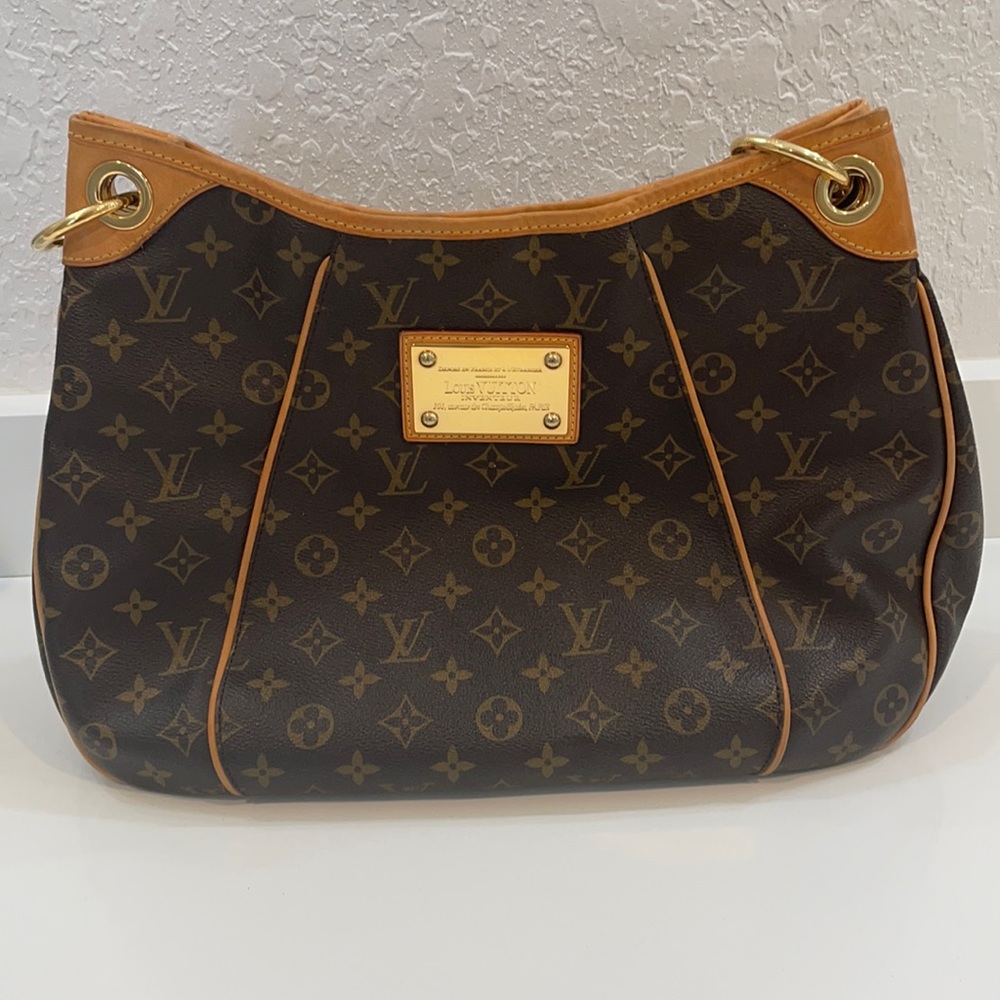 LV Galliera PM discontinued in excellent condition.